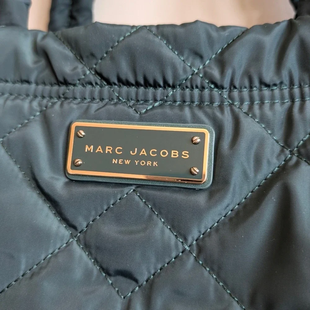 Marc Jacobs Quilted Nylon Tote Bag Forest Green M0016680 302